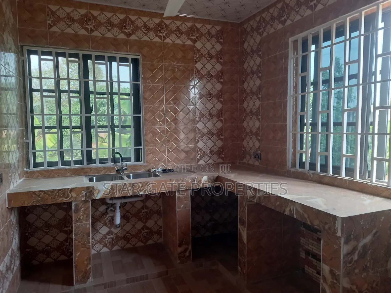 Furnished 14bdrm House in 14 Bedrooms House, Kumasi Metropolitan