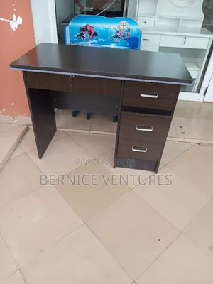 4 Drawers Office Table