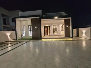 3bdrm House in Hills, East Legon for sale