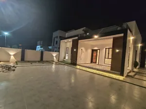 3bdrm House in Hills, East Legon for sale