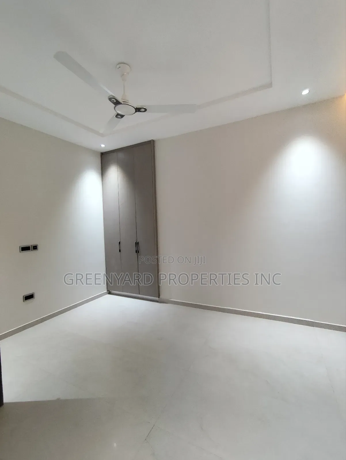 3bdrm House in Hills, East Legon for sale
