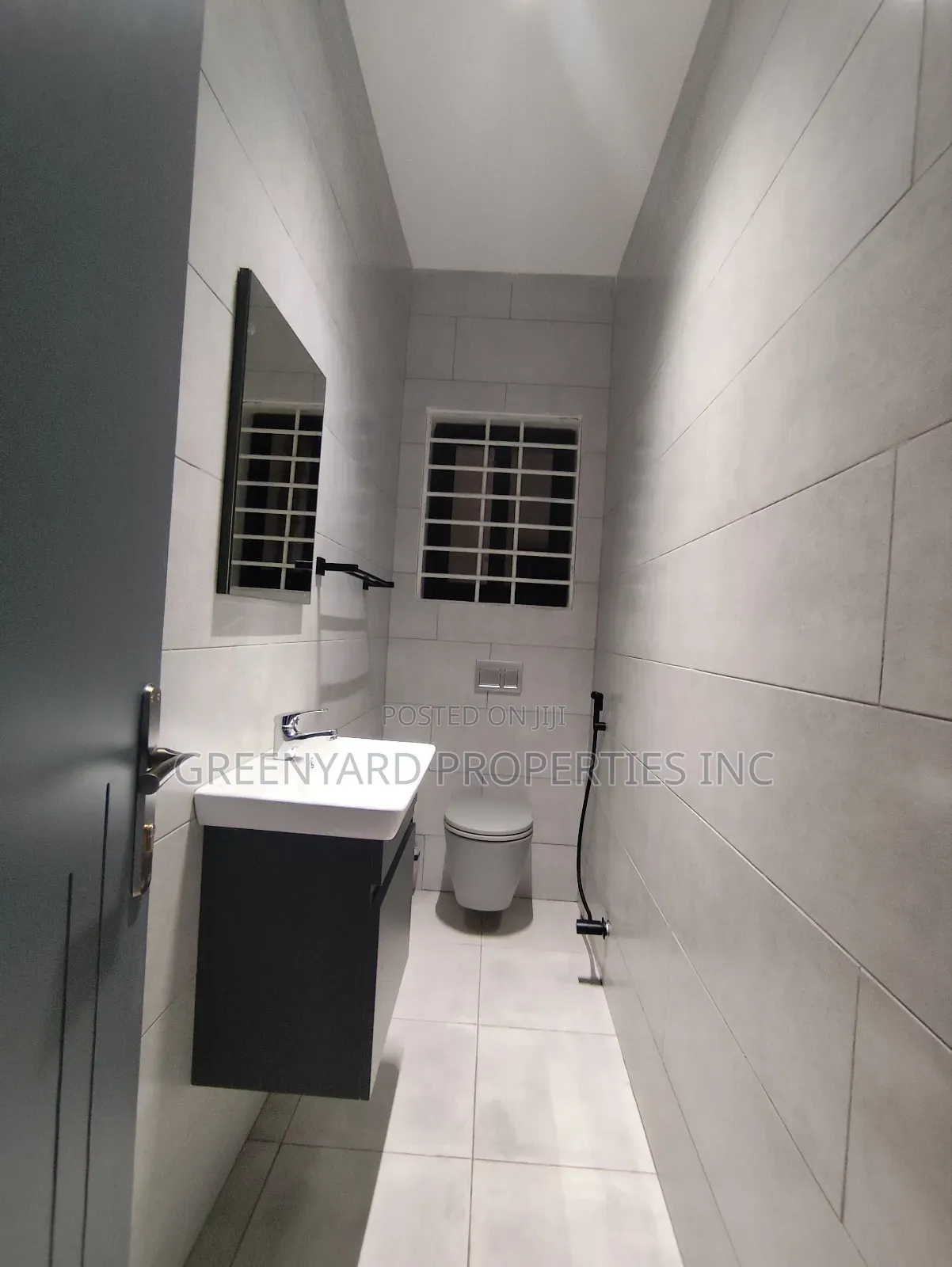 3bdrm House in Hills, East Legon for sale