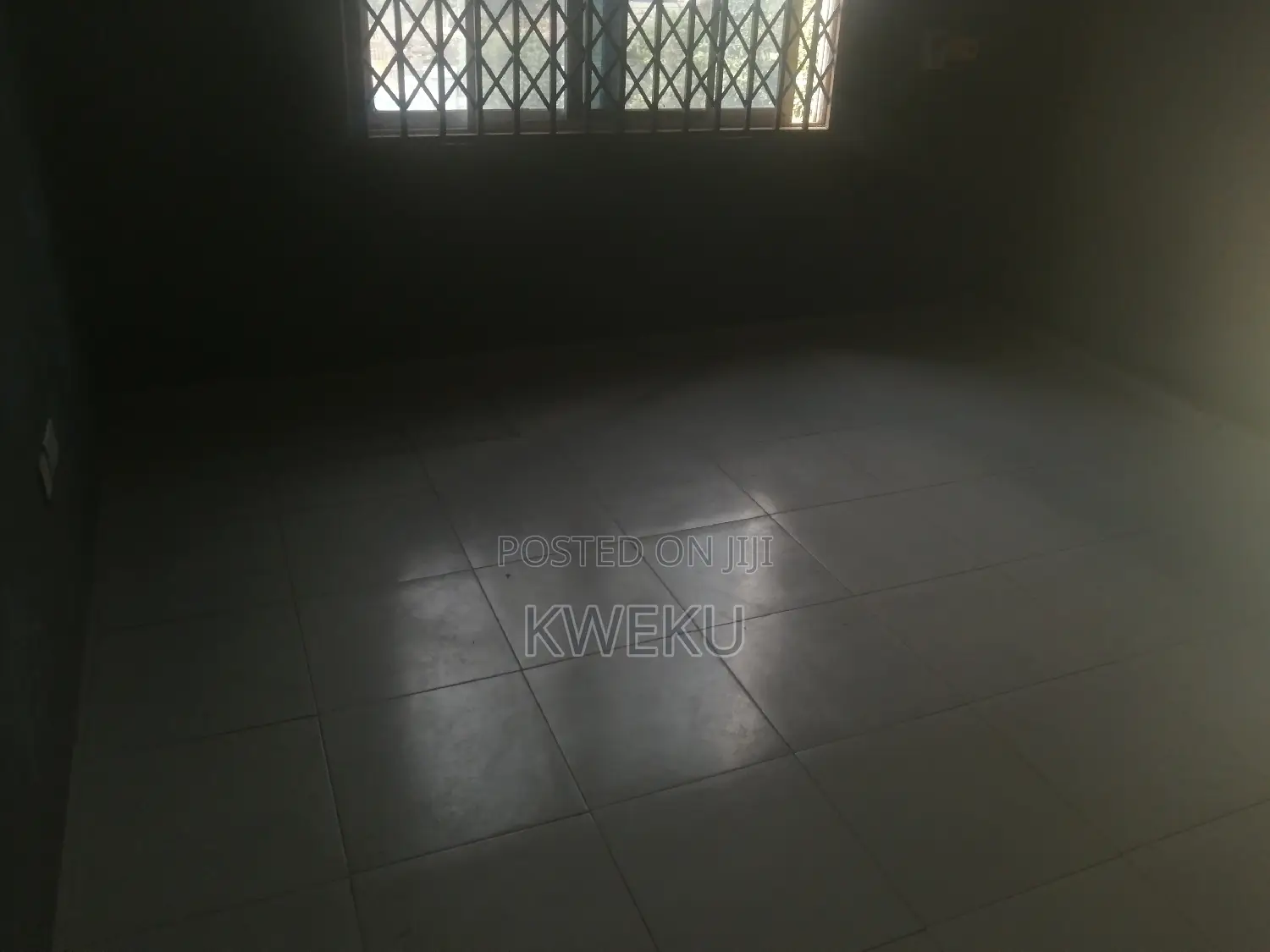 1bdrm Apartment in Estate Agency, Baatsona Total for rent