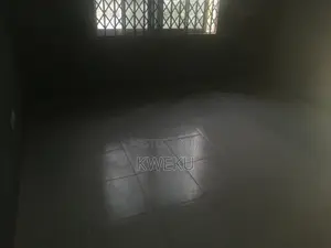 1bdrm Apartment in Estate Agency, Baatsona Total for rent