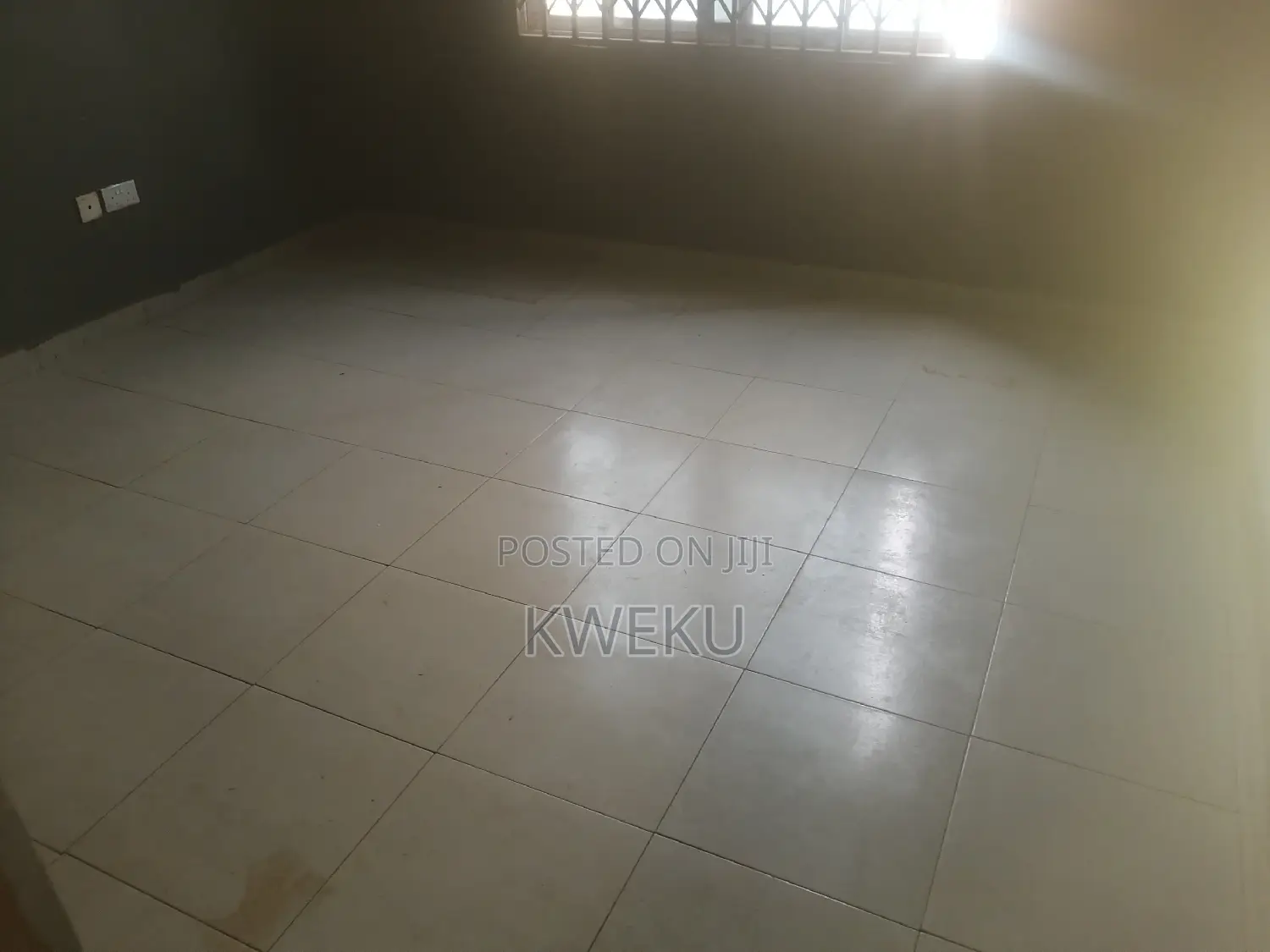 1bdrm Apartment in Estate Agency, Baatsona Total for rent