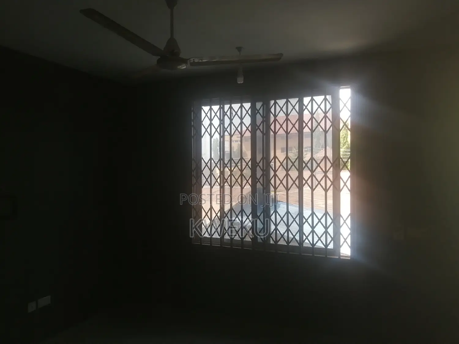1bdrm Apartment in Estate Agency, Baatsona Total for rent