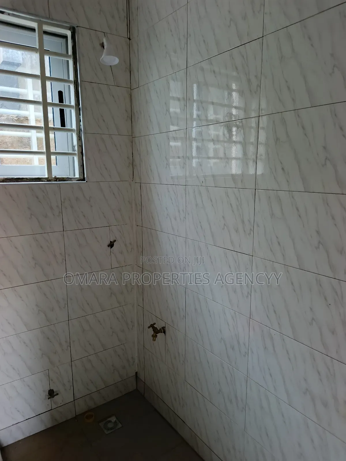 1bdrm Apartment in Madina for rent