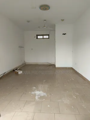 Spacious Shop Available for Rent.