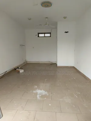Spacious Shop Available for Rent.