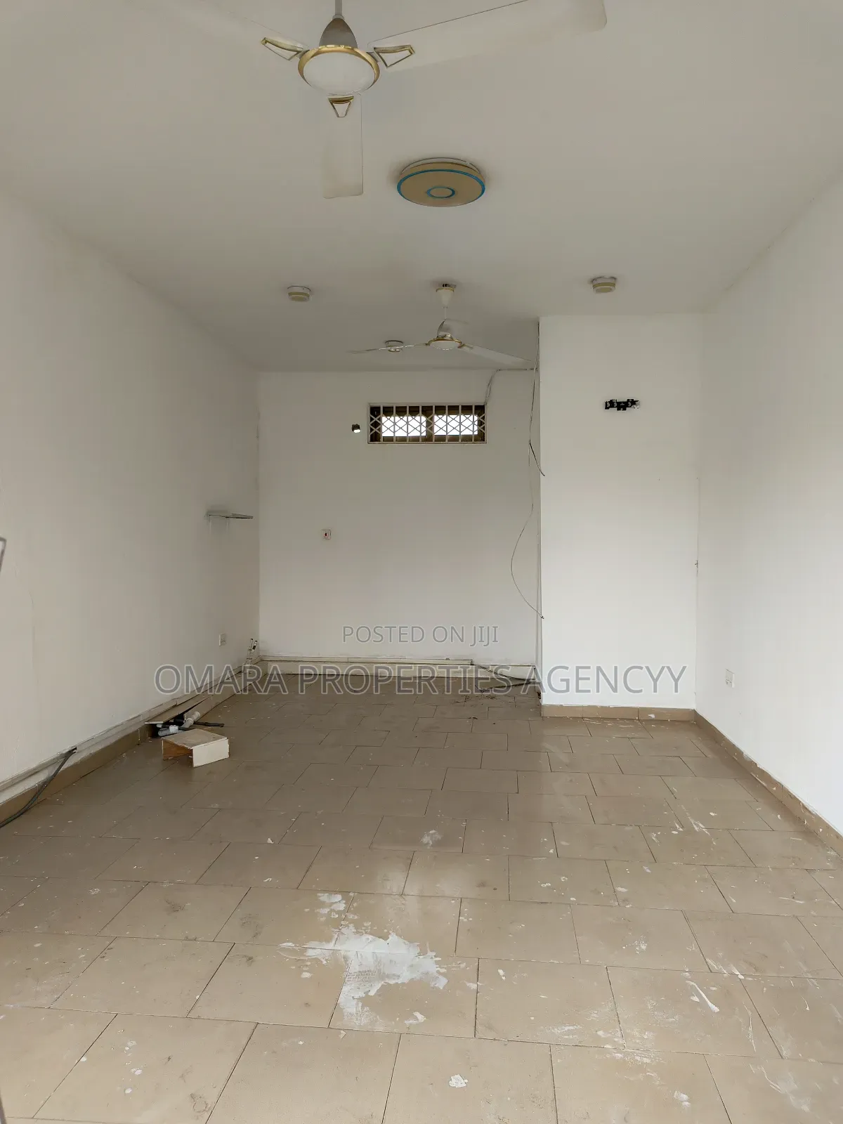 Spacious Shop Available for Rent.