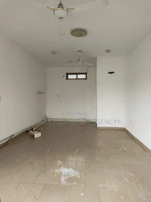 Spacious Shop Available for Rent.