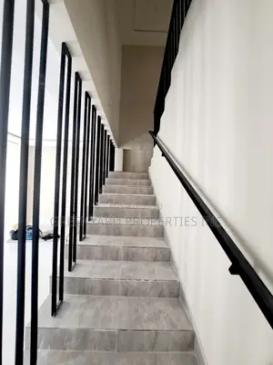 5bdrm House in Adjiringanor, East Legon for rent