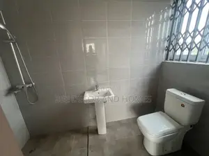2bdrm Apartment in Bee Decor & Homes, Adenta for rent