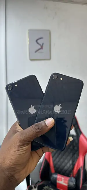 Apple iPhone SE (2022) 64 GB Black