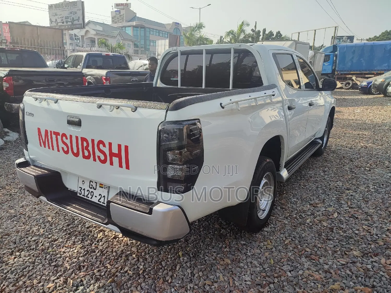 Mitsubishi L200 Double Cab 2.4 181hp 4WD 2021 White