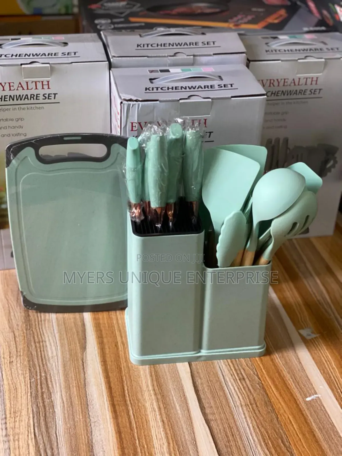 Sealed 19pcs Silicon Ladle With Chopping Board