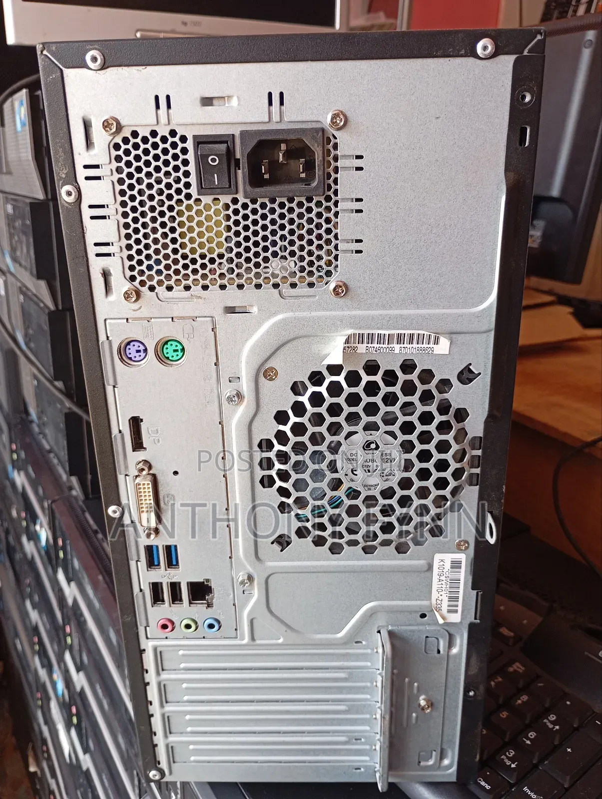 Desktop Computer Fujitsu Esprimo P557/E85+ 4GB Intel Core i3 HDD 500GB