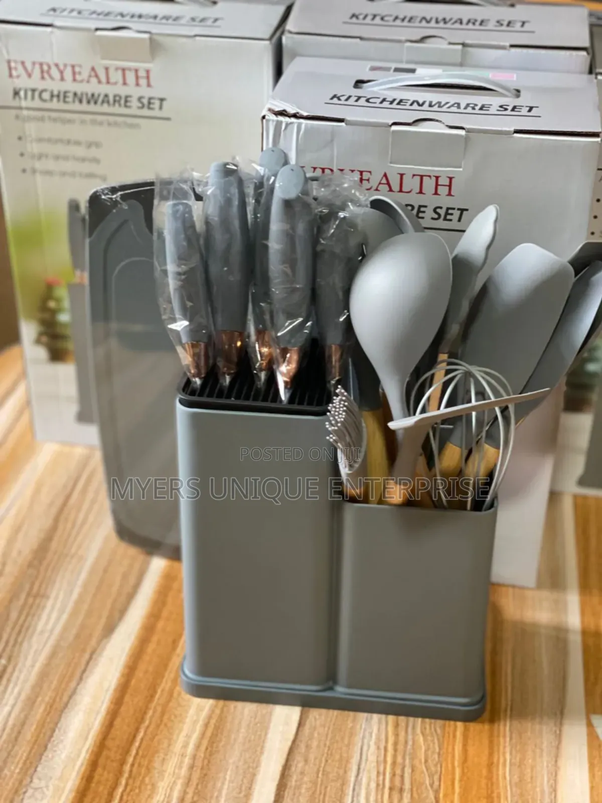 Lasting 19pcs Silicon Laddle With Chopping Board
