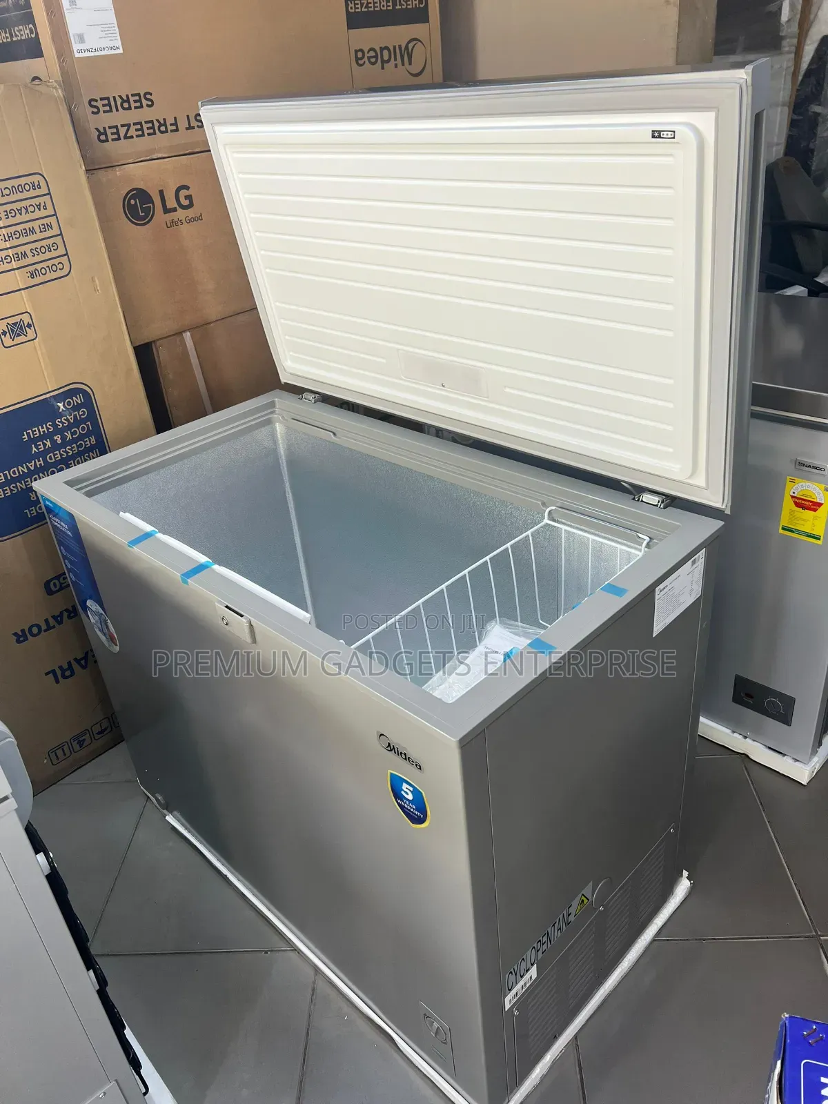 Midea Inverter Energy-Saving Technology 294l Chest Freezer