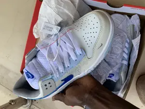 Nike Sneaker