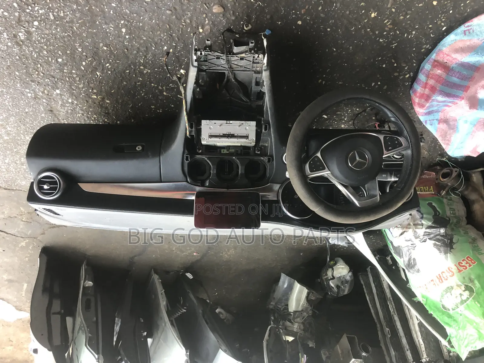 Mercedes Benz C300 Complete Dashboard