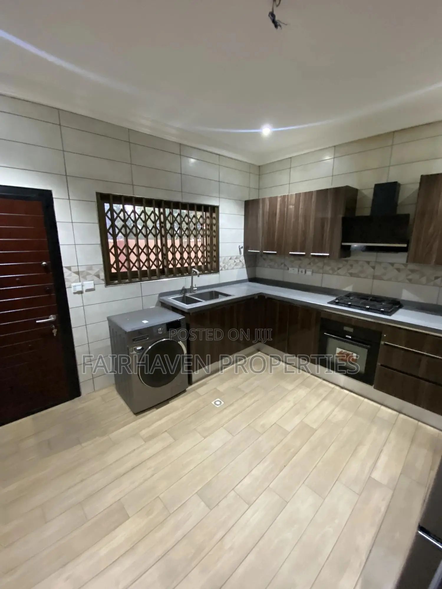 2bdrm Block of Flats in Tseaddo for sale