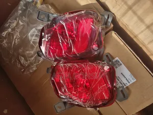 2014 15 17 2019 Toyota Highlander Bumper Reflector