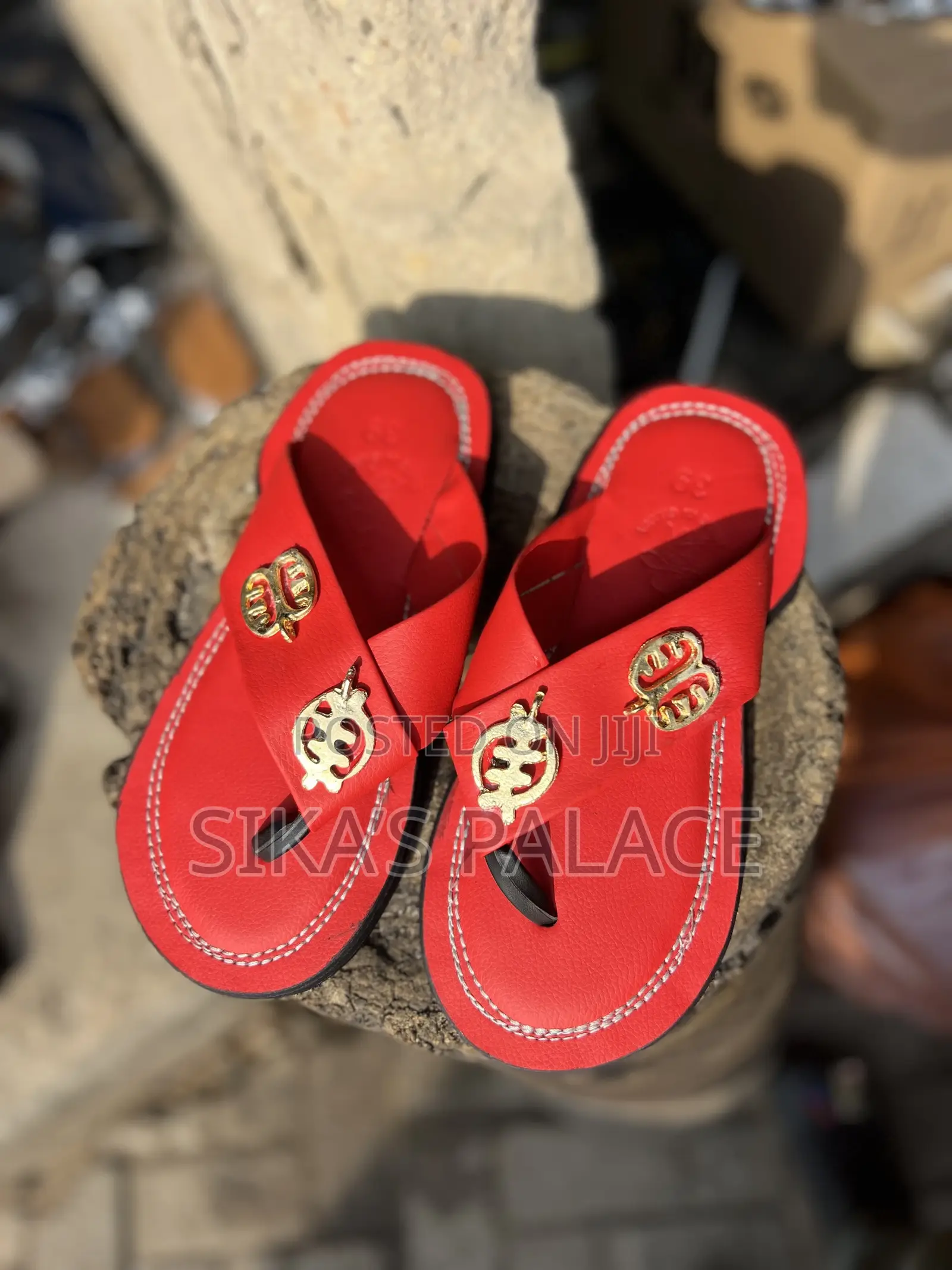 Royal Made Red Leather Ahenemaa