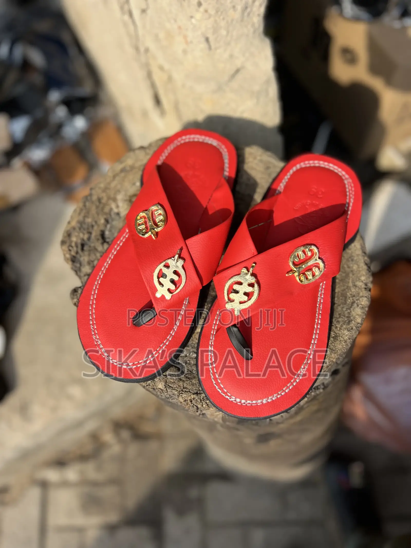 Royal Made Red Leather Ahenemaa