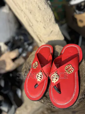Royal Made Red Leather Ahenemaa