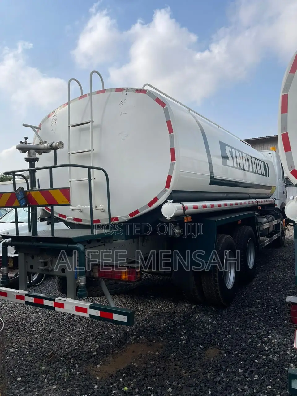 Sinotruk 6x4 Water Tanker Cif to Tema Port (With Shipment)