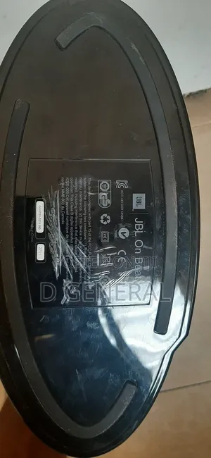 JBL Onbeat Air. iPod Docker