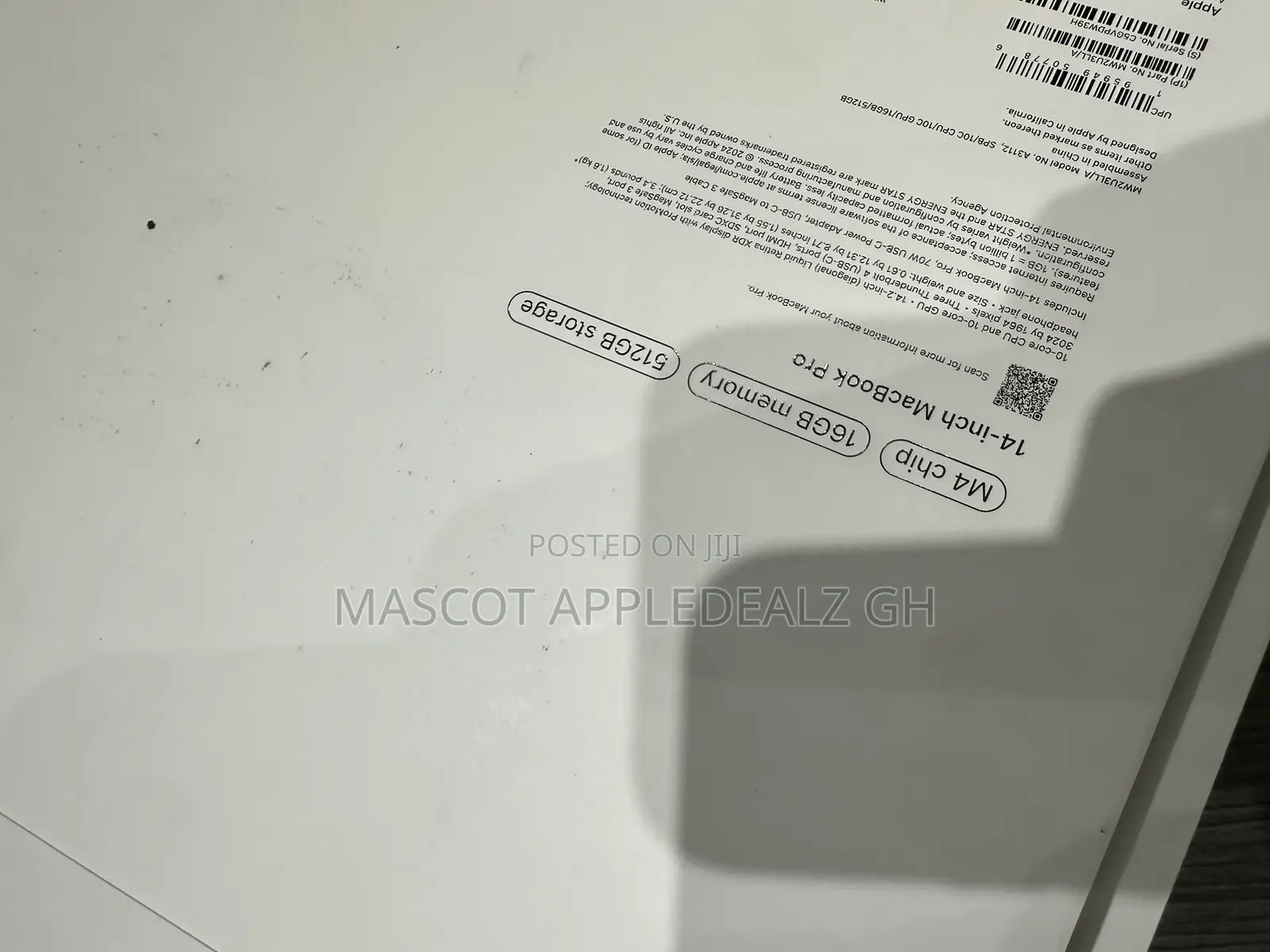 New Laptop Apple MacBook Pro 2024 M4 14-Inch 16GB Apple M4 SSD 512GB
