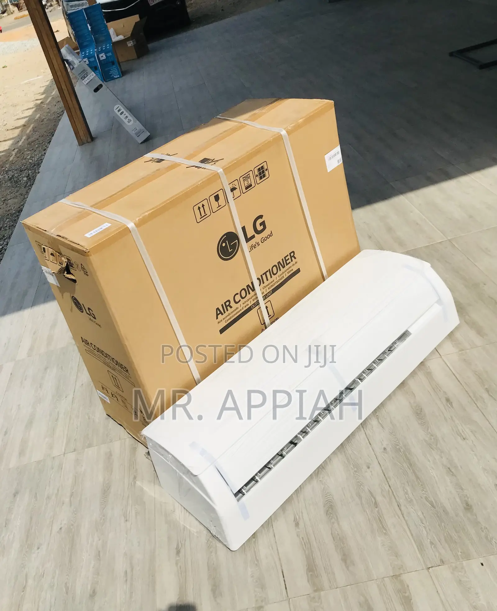Enjoy Quality LG S246LC 2.5hp Split Air Conditioner.