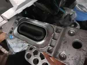 Equinox 2015 Engine Mount/Seat