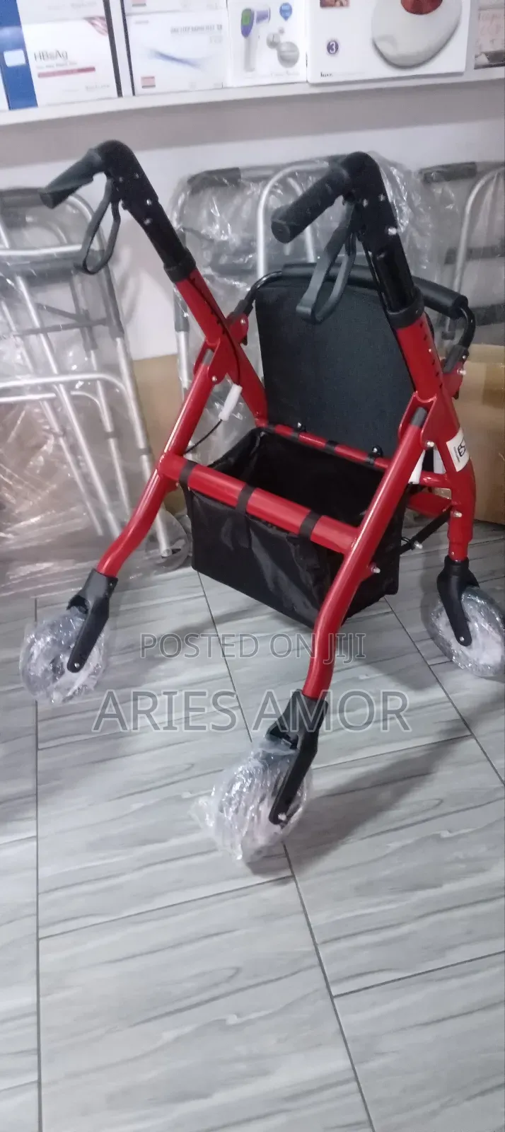 Pusher Walker ( Rollator)