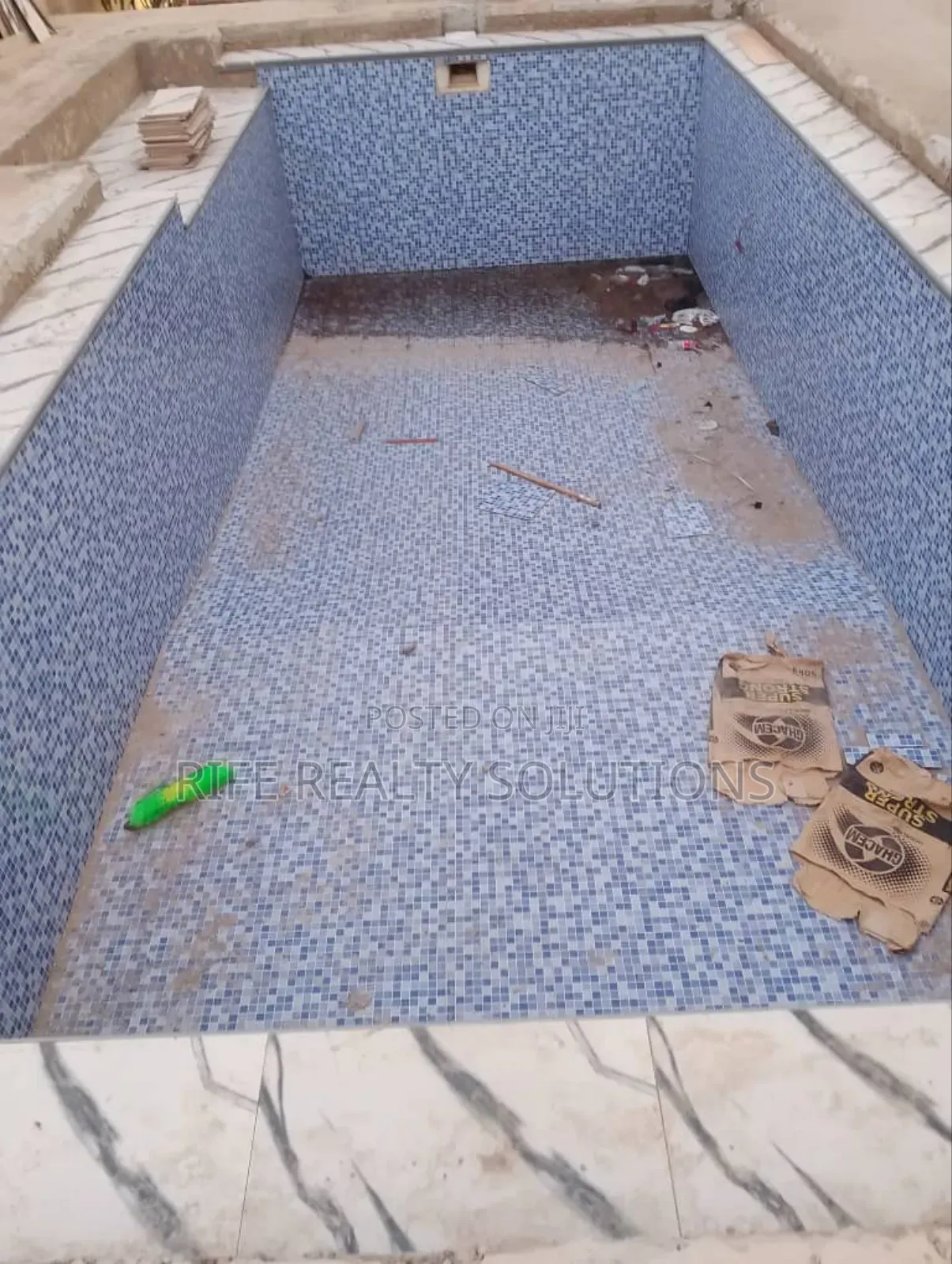 Expert Swimming Pool Maintenance Construction Services