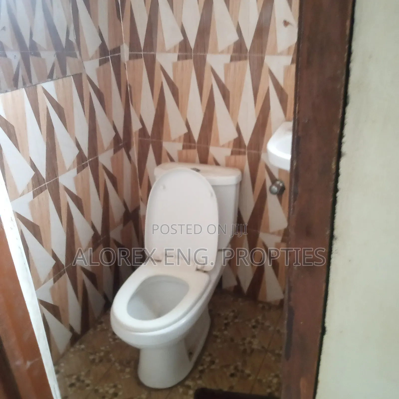 1bdrm Apartment in Chamber Self Rowi, Adenta for rent