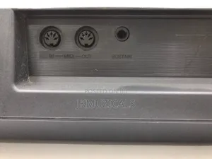 Yamaha PSR-175/ Keyboard _ Piano