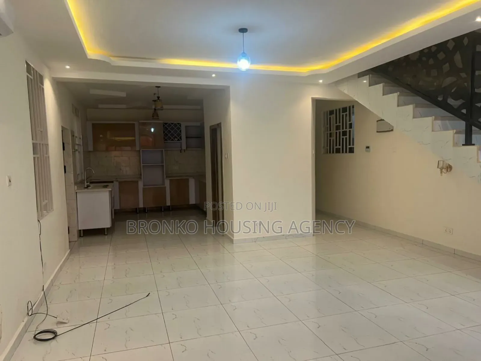 4bdrm House in Bronko Housing, Baatsona Total for rent