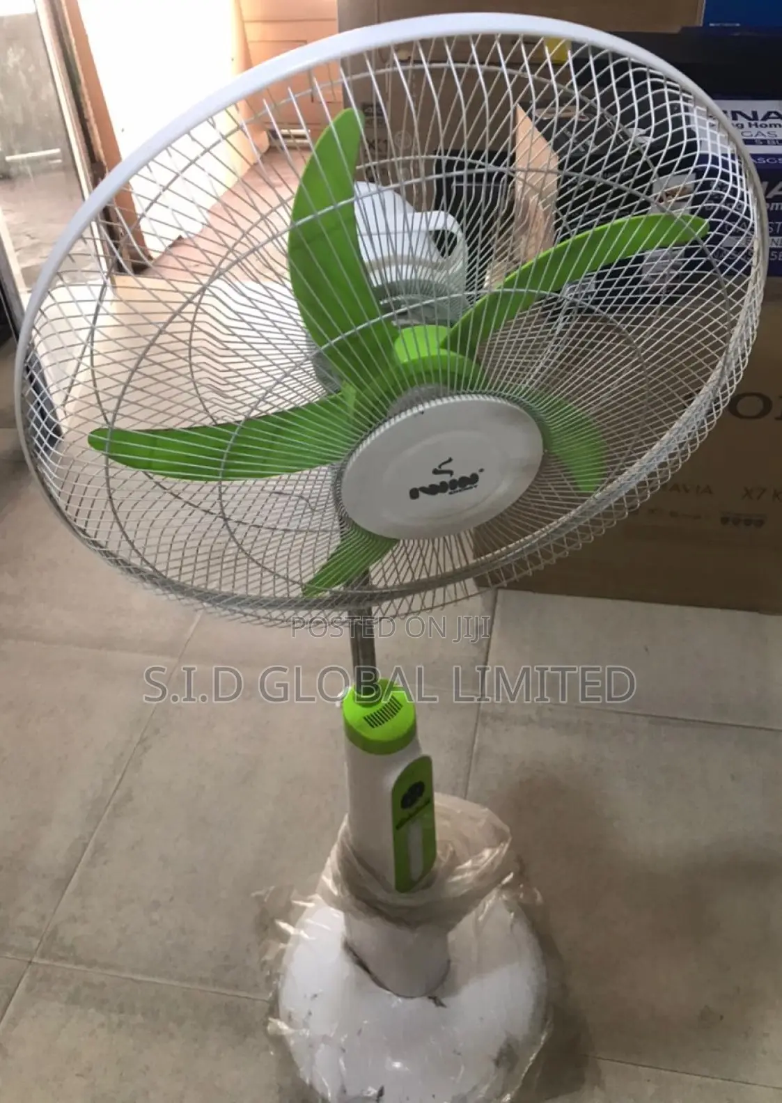 IWIN DC AC Solar Rechargeable Stand Fan,External Battery
