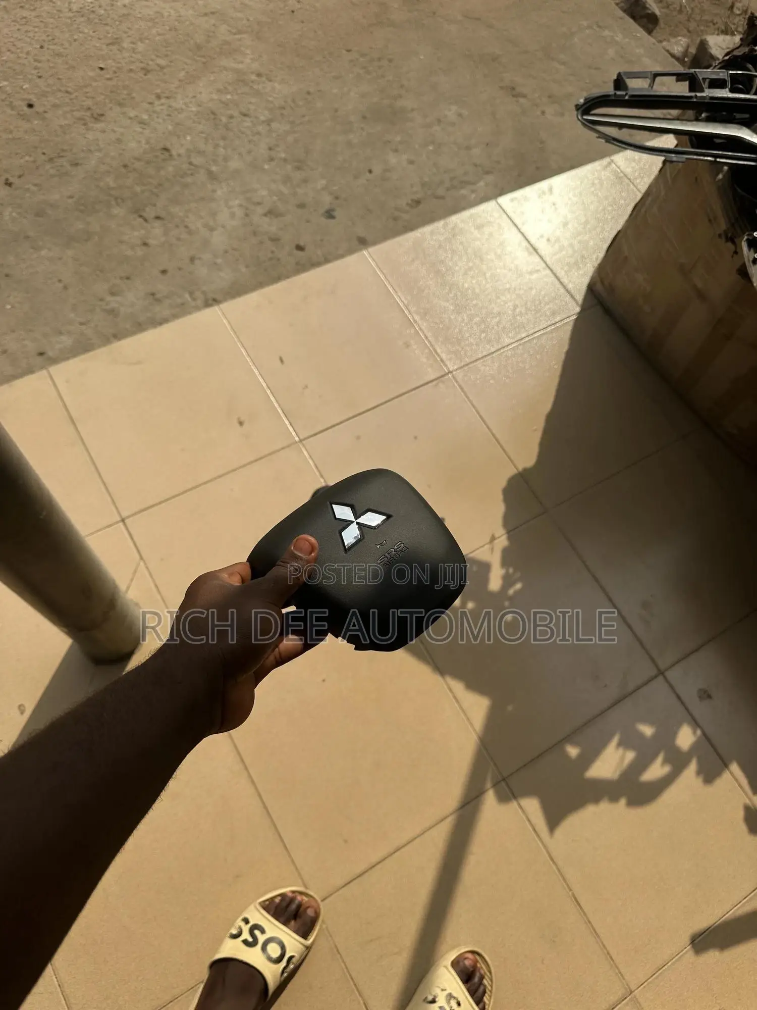 Outlander 2023 Airbag Cover