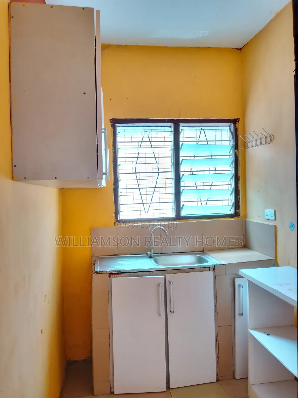 1bdrm Apartment in Community 18 Area, Spintex for rent