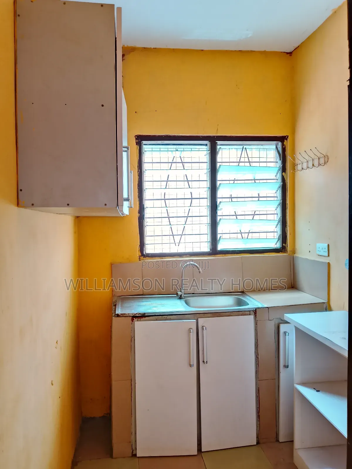 1bdrm Apartment in Community 18 Area, Spintex for rent
