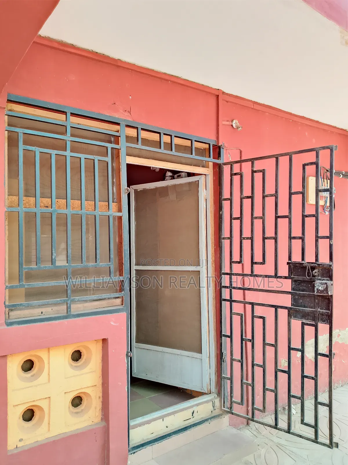 1bdrm Apartment in Community 18 Area, Spintex for rent