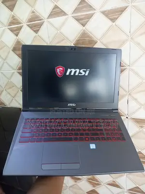 Laptop MSI GV62 7RC 8GB Intel Core I5 SSD 1T