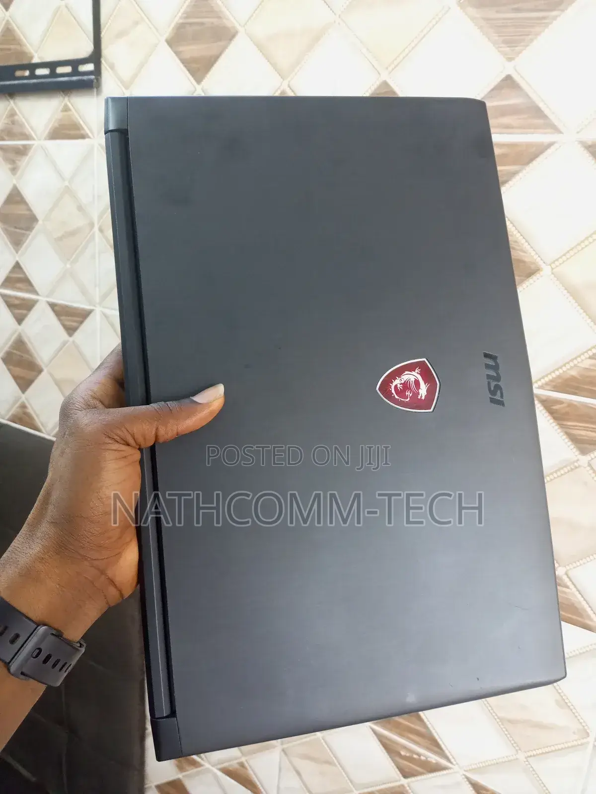 Laptop MSI GV62 7RC 8GB Intel Core I5 SSD 1T