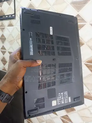 Laptop MSI GV62 7RC 8GB Intel Core I5 SSD 1T