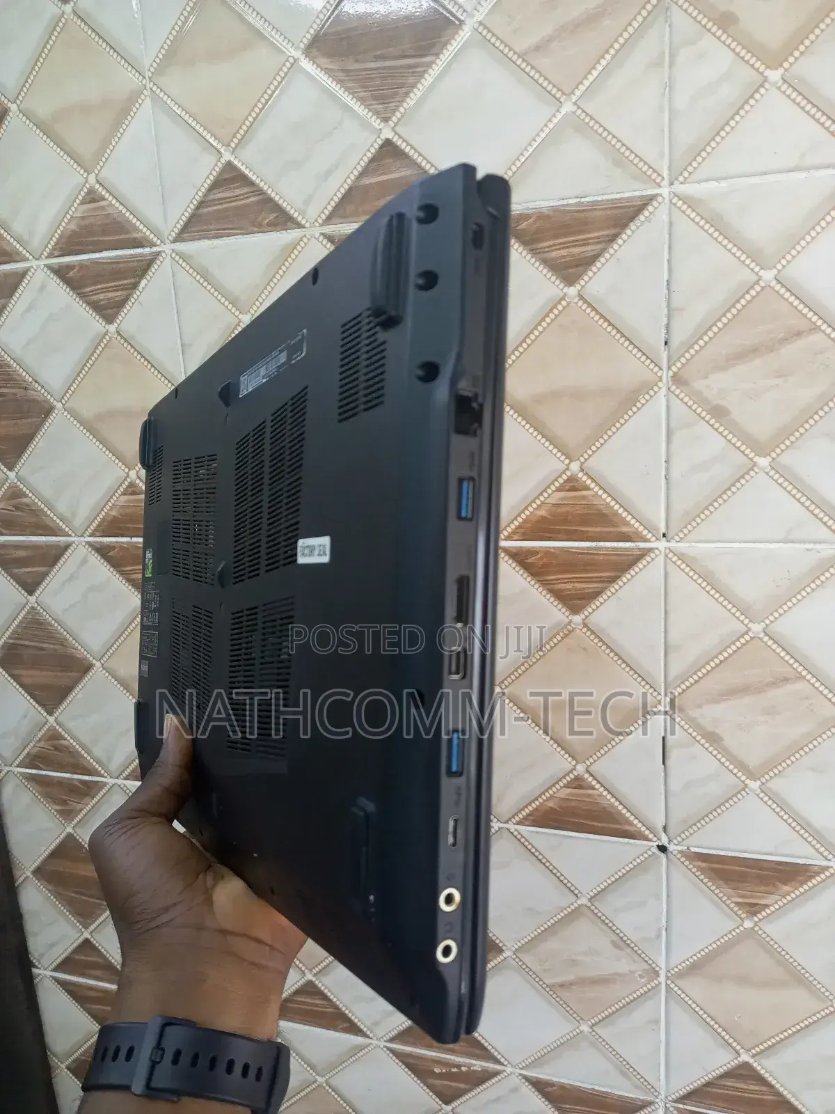 Laptop MSI GV62 7RC 8GB Intel Core I5 SSD 1T