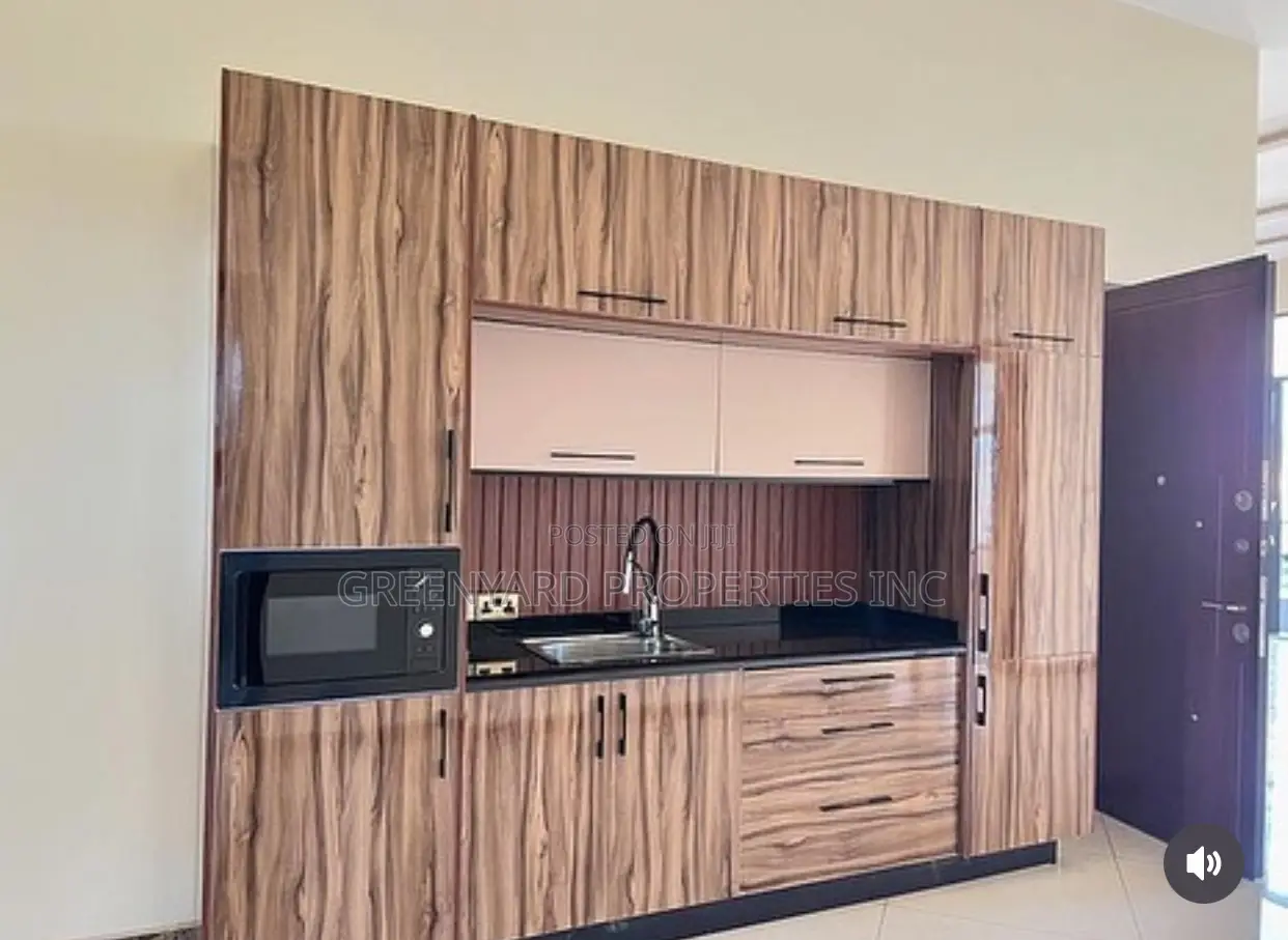 6bdrm Mansion in East, Airport Residential Area for sale